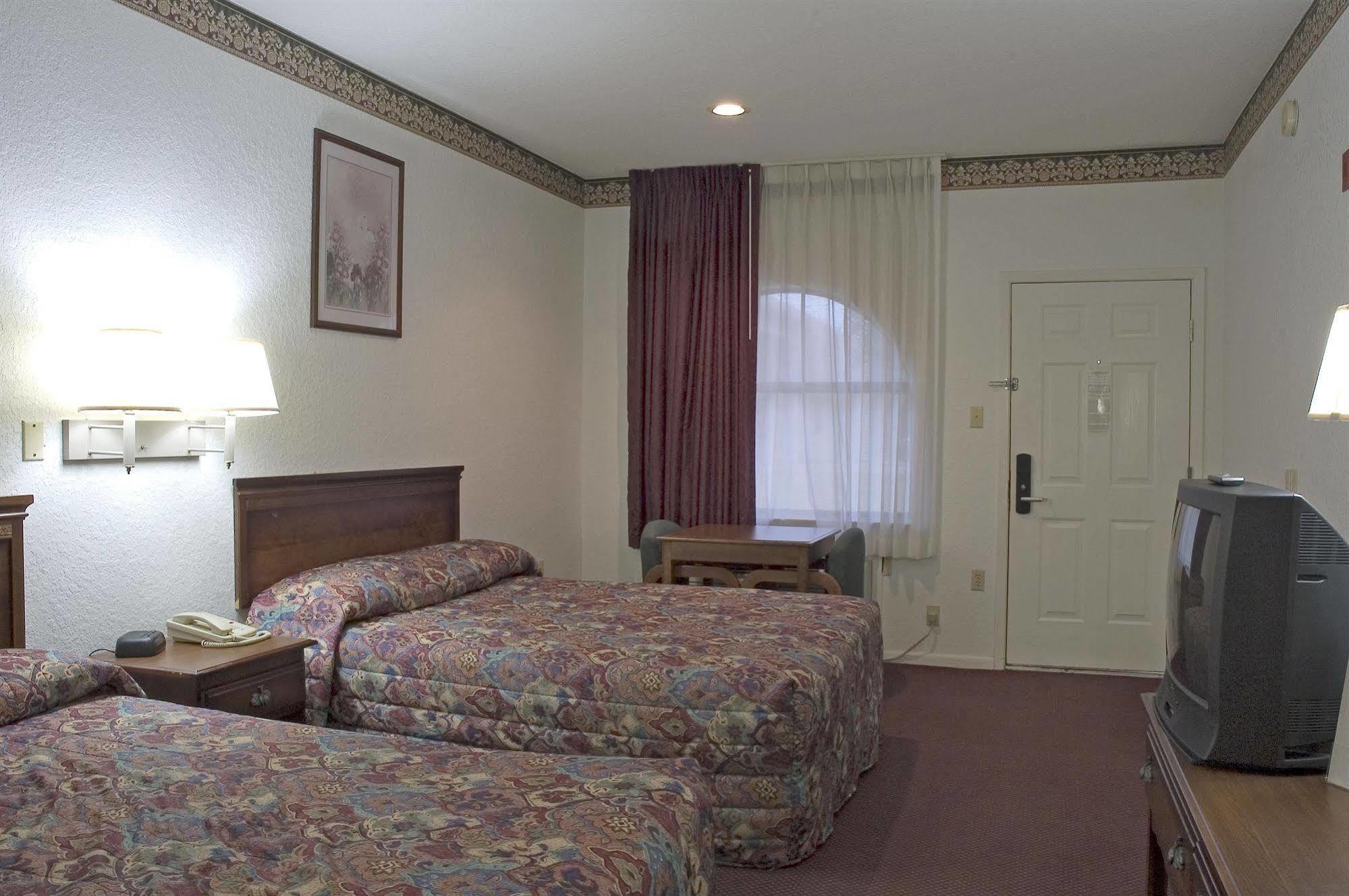 Budget Host Hempstead Inn Brookhollow/Energy Corridor Х'юстон Екстер'єр фото