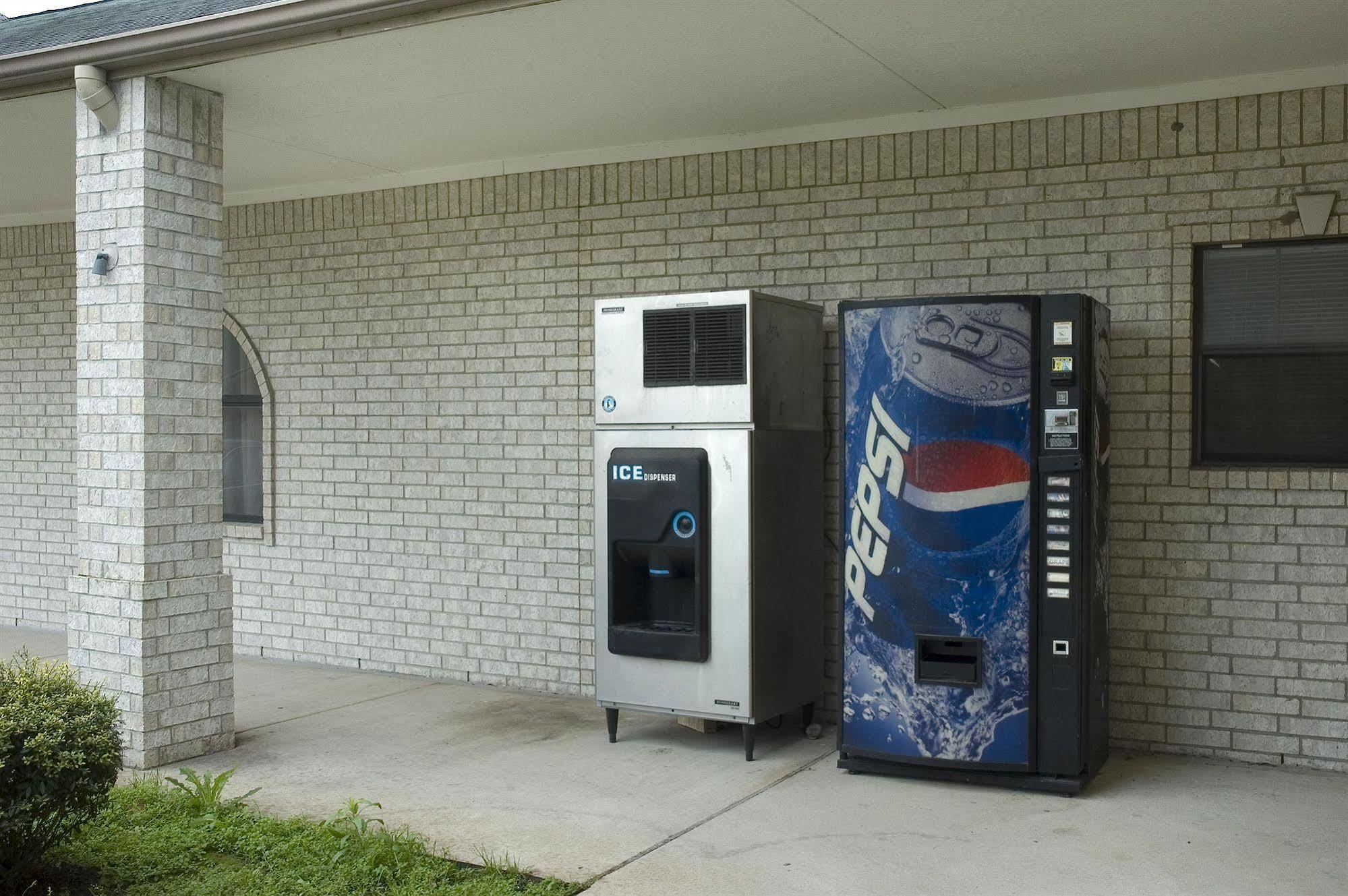 Budget Host Hempstead Inn Brookhollow/Energy Corridor Х'юстон Екстер'єр фото